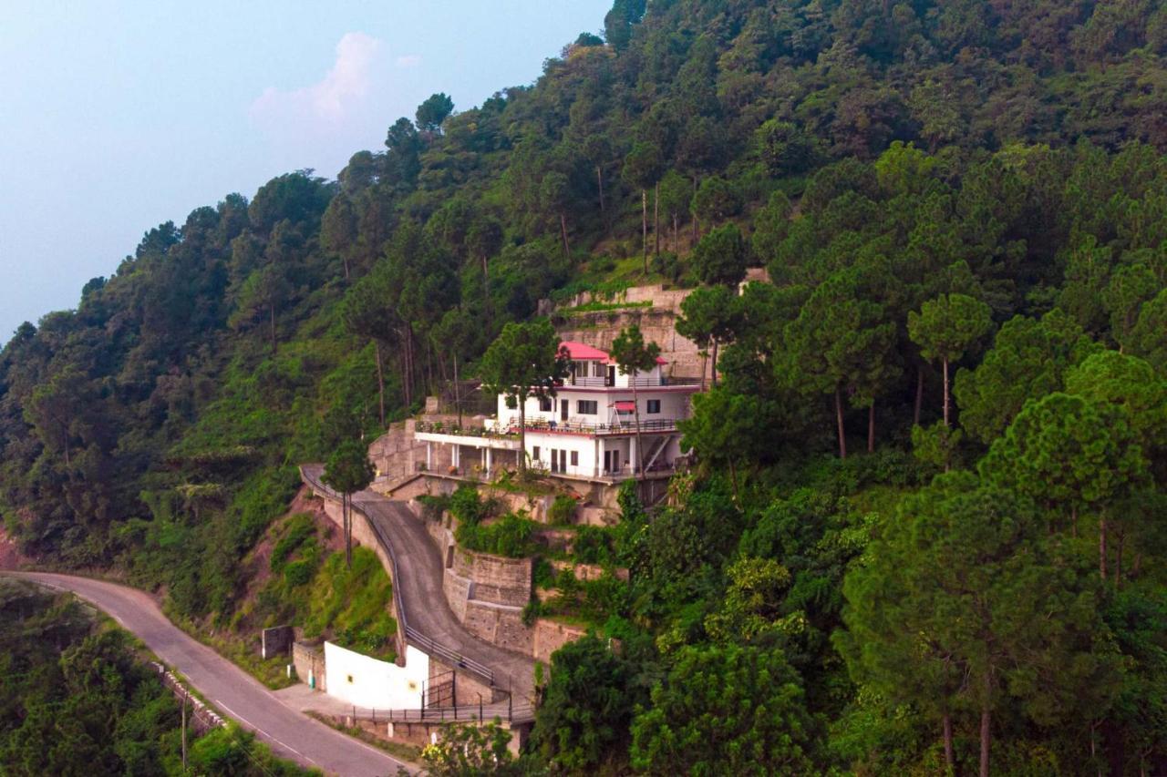 Villa Woodside Meadows By Veo - Part Of Stayvista Kasauli Luaran gambar