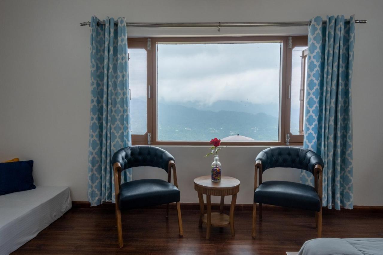 Villa Woodside Meadows By Veo - Part Of Stayvista Kasauli Luaran gambar