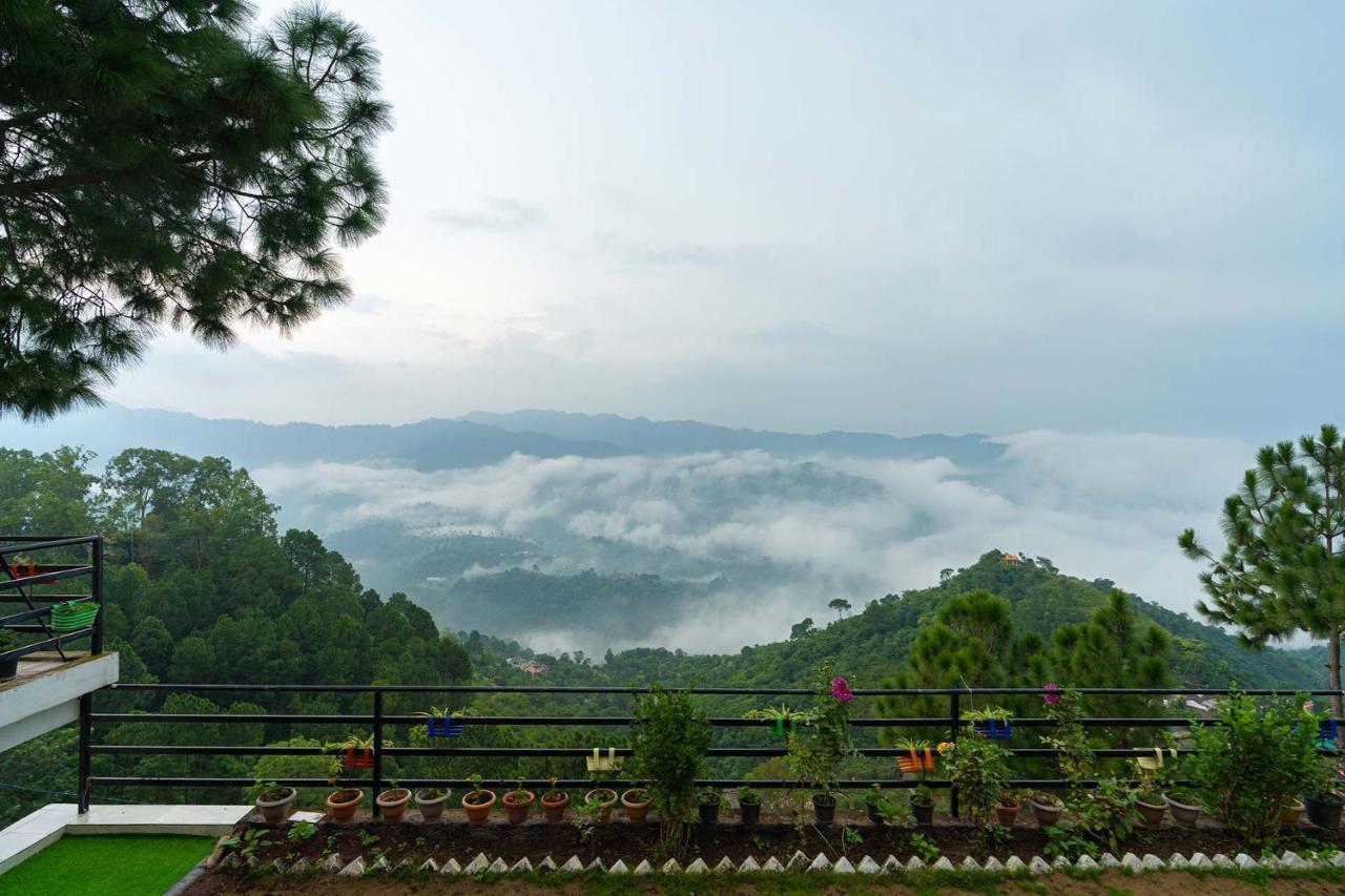 Villa Woodside Meadows By Veo - Part Of Stayvista Kasauli Luaran gambar